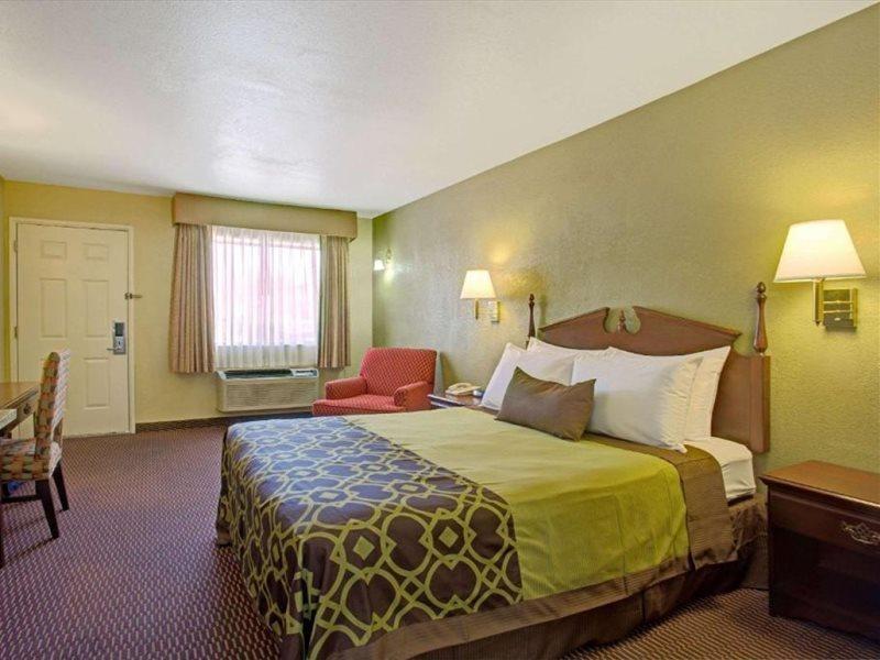Travelodge By Wyndham Tucson Az Exterior photo