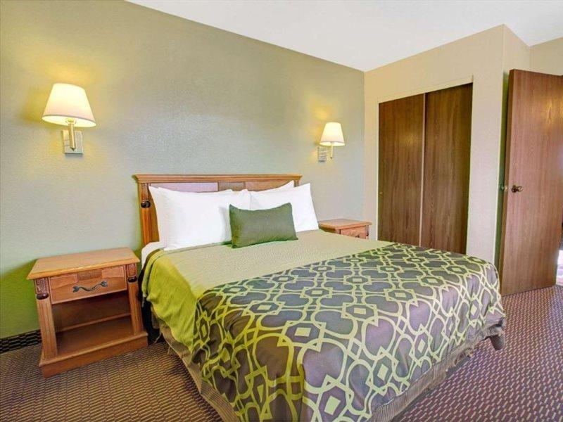 Travelodge By Wyndham Tucson Az Exterior photo