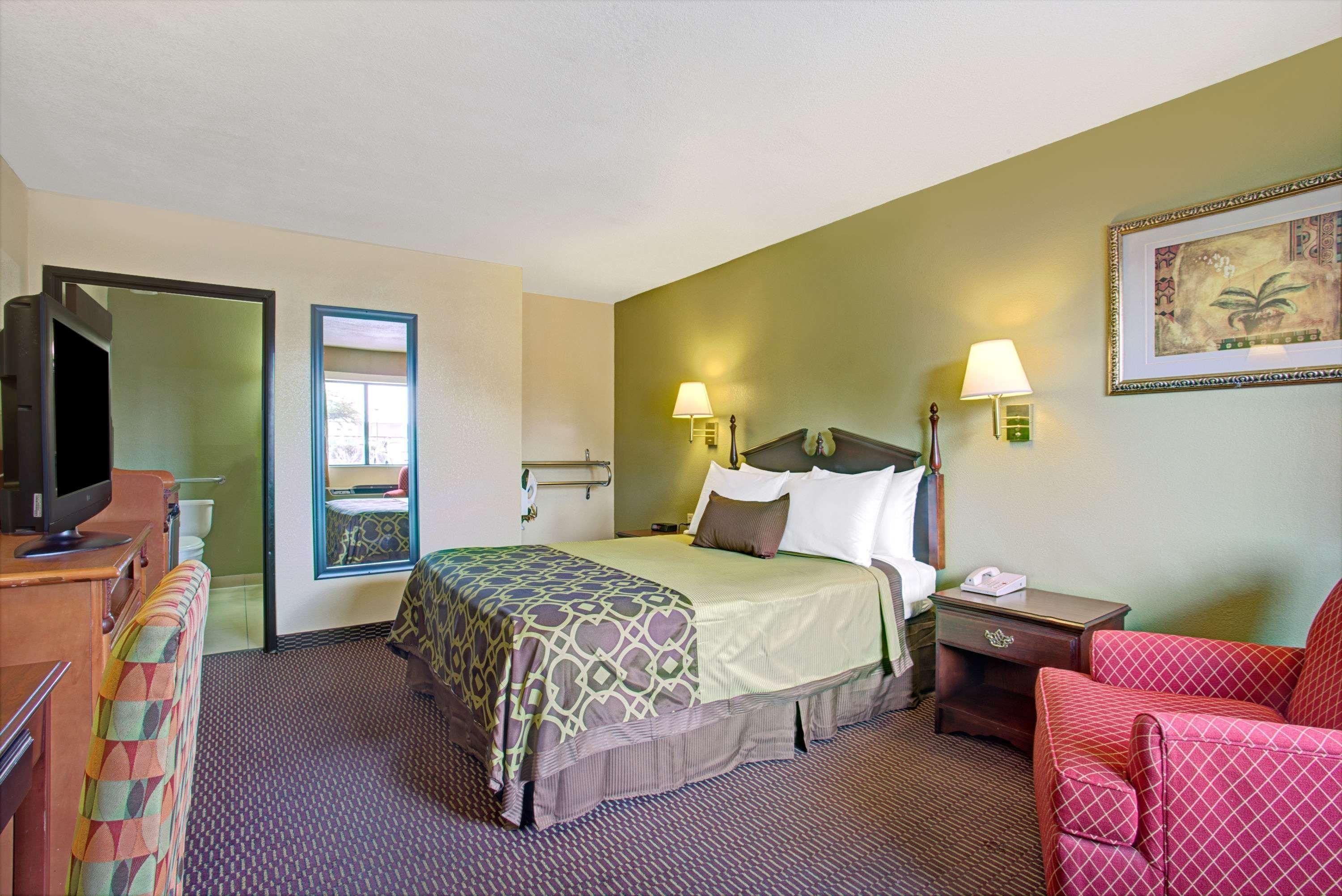 Travelodge By Wyndham Tucson Az Exterior photo
