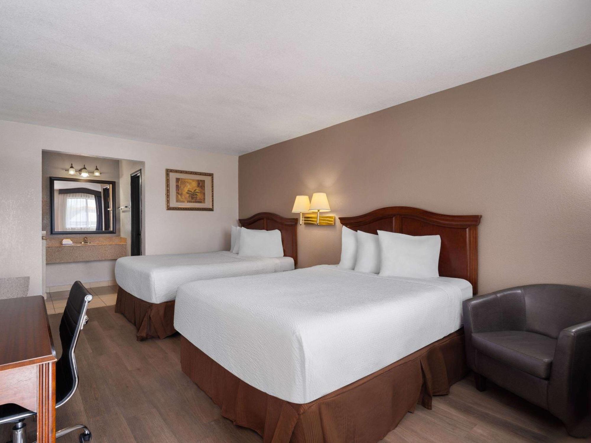 Travelodge By Wyndham Tucson Az Exterior photo