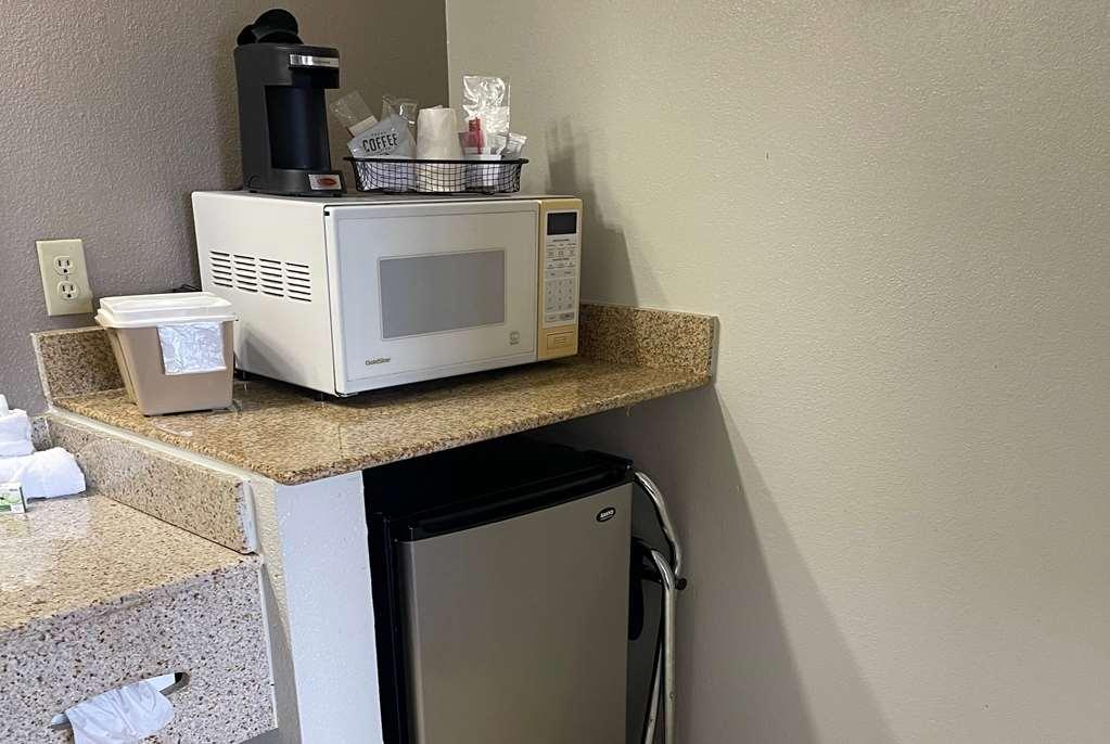 Travelodge By Wyndham Tucson Az Room photo